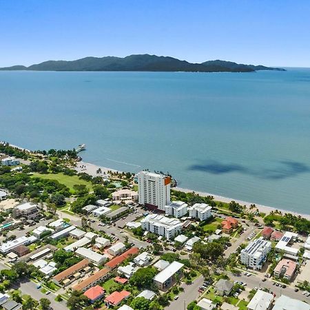 Aquarius On The Beach Townsville Dış mekan fotoğraf