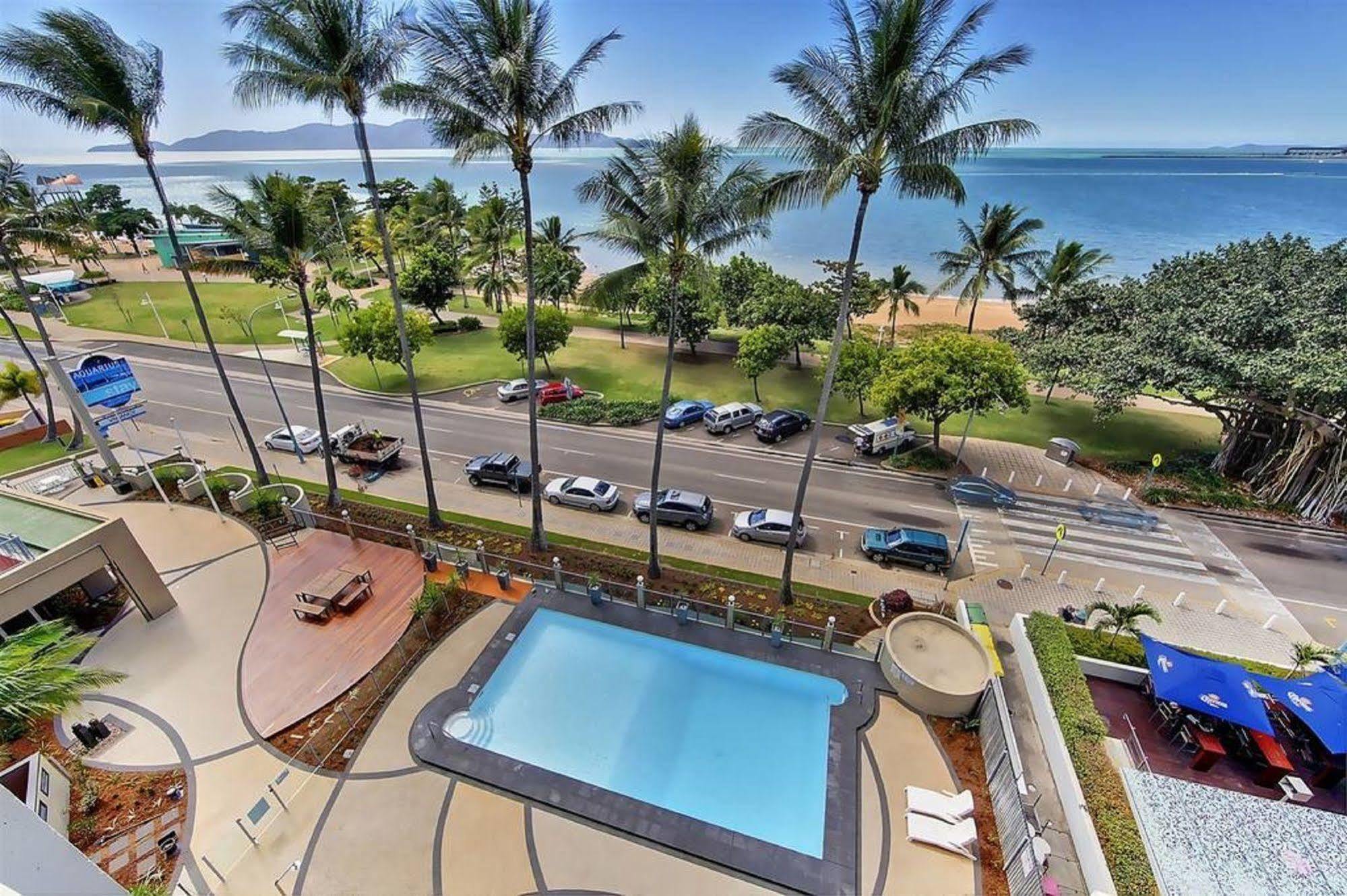 Aquarius On The Beach Townsville Dış mekan fotoğraf